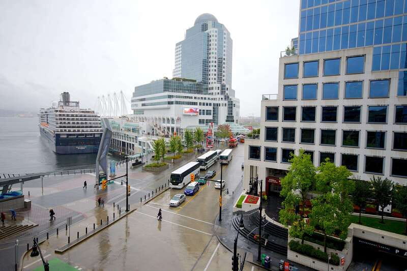 Vancouver: City + Lookout Tour & Option to Add YVR Drop-Off - Key points at a glance