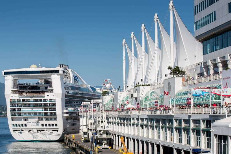 Vancouver: City + Lookout Tour & Option to Add YVR Drop-Off - Stanley Park, rainforest, and totem poles