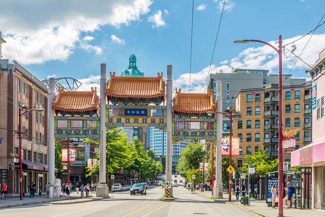 Vancouver City Sightseeing Tour: Capilano Suspension Bridge & Vancouver Lookout - English Bay and the downtown waterfront