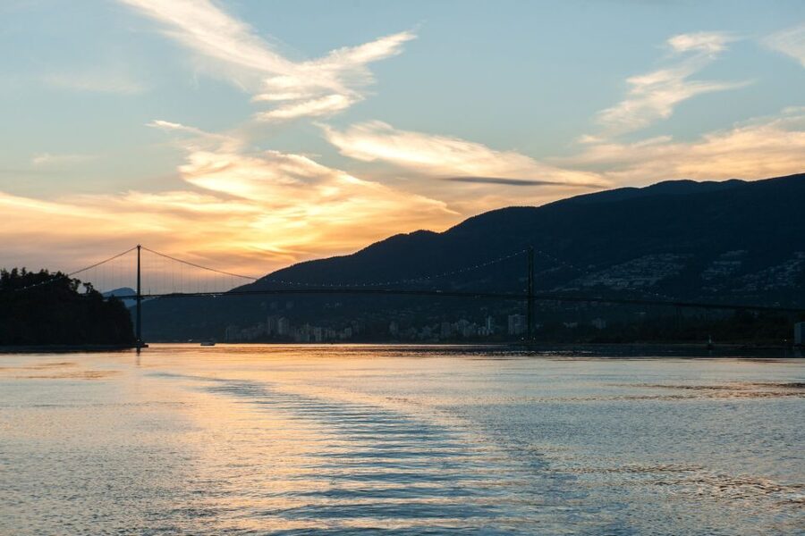 Vancouver: Evening Cruise with Dinner Buffet - A West Coast Buffet That Beats Low Expectations