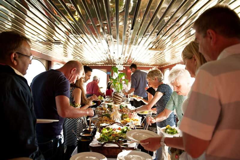 Vancouver: Evening Cruise with Dinner Buffet - Who Will Enjoy This Cruise Most?