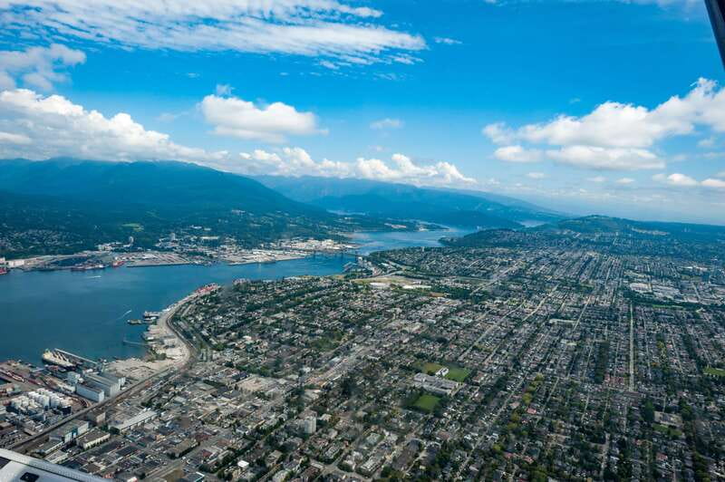 Vancouver: Extended Scenic Panorama Seaplane Tour - The return over Vancouver’s sports landmarks