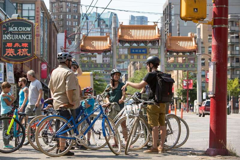 Vancouver: Guided Bike Tour - Granville Island and a 45-minute lunch stop