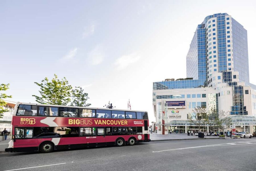 Vancouver: Hop-on Hop-off Sightseeing Tour with 10 Stops - Key points to know before you board