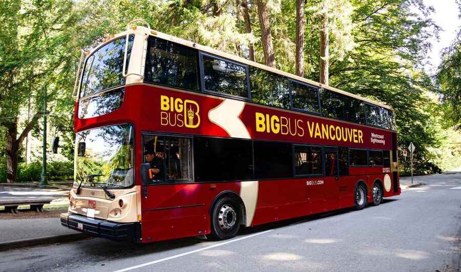 Vancouver: Hop-on Hop-off Sightseeing Tour with 10 Stops - Coal Harbour, Robson Street, and the West End