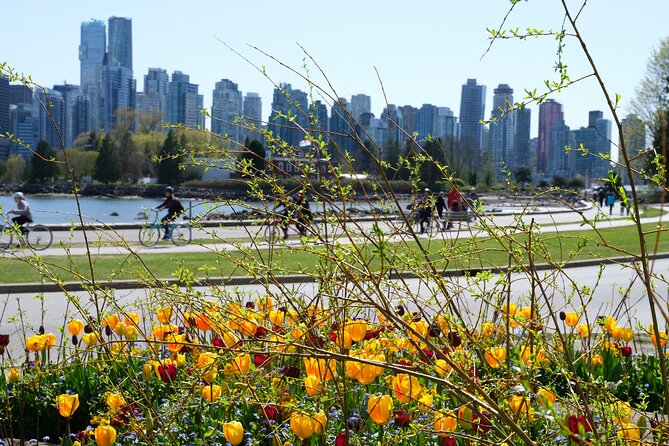Vancouver Hop On Hop Off Trolley Tour - The guide matters more than the vehicle