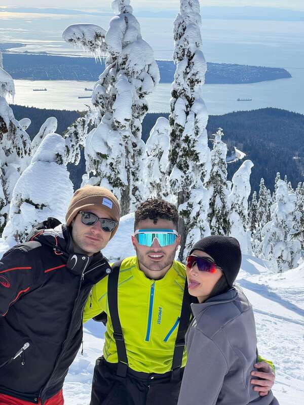 Vancouver: North Shore Mountains Snowshoeing with Transfer - Walking Through Snowy Forests