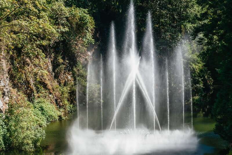 Vancouver: Victoria, Gulf Islands Cruise, & Butchart Gardens - Making the most of 1.5 hours downtown