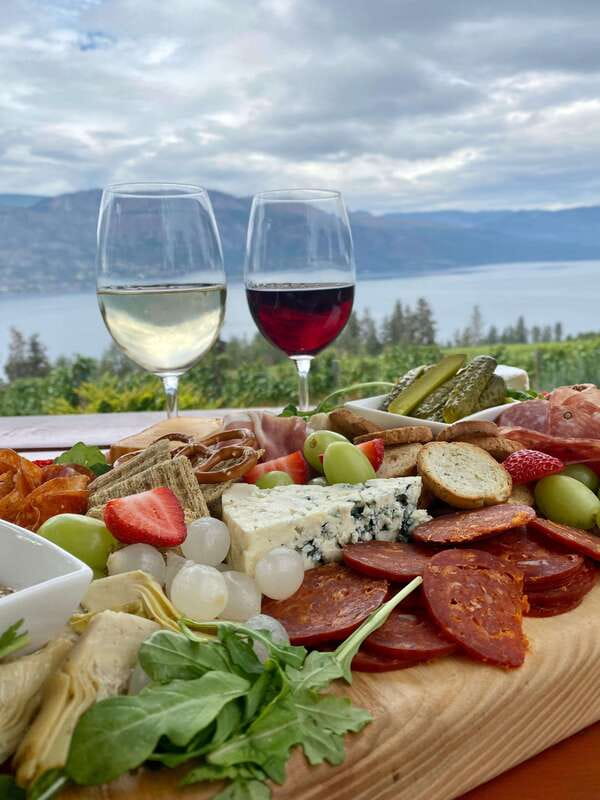 Vernon: Vernon Full Day Guided Wine Tour - A smooth start from Vernon or Lake Country