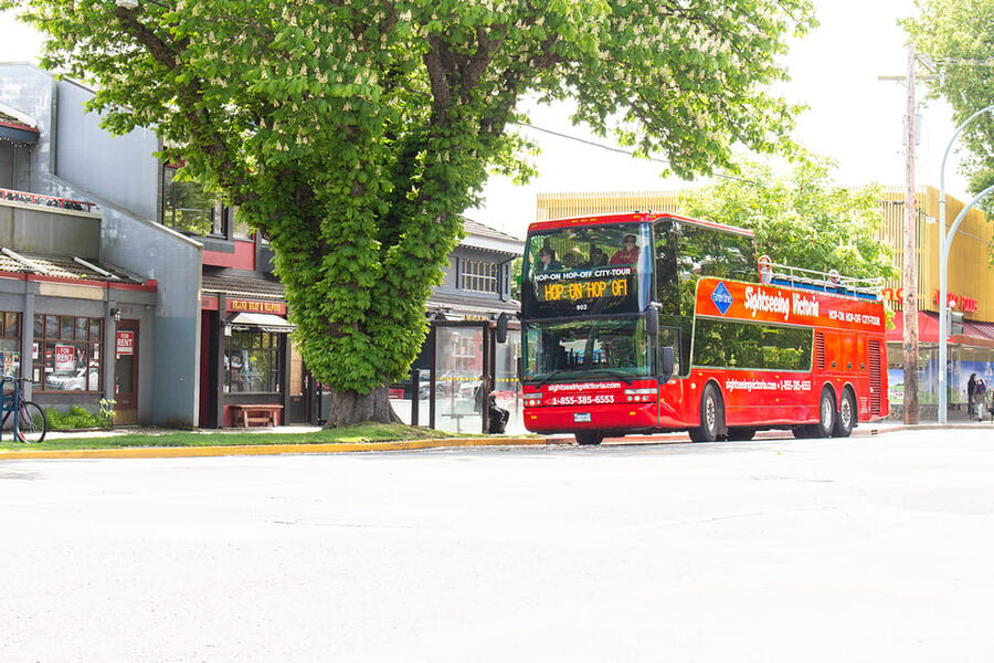 Victoria: Hop-On-Hop-Off Sightseeing Bus Tour - The downtown and harbor stops
