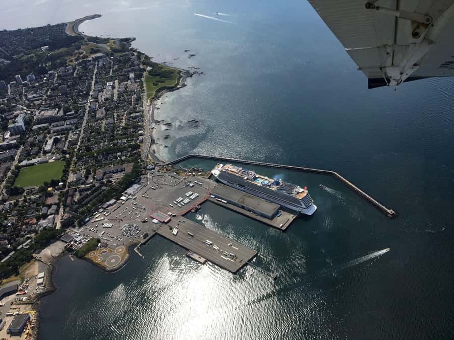 Victoria: Panorama Scenic Seaplane Tour - Mount Douglas, Elk Lake, and Finlayson Arm
