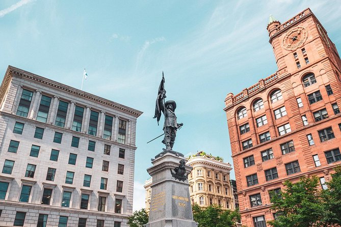 Walking tour of Old Montreal - 16/42 Tours - A guide-led experience, not a scripted march