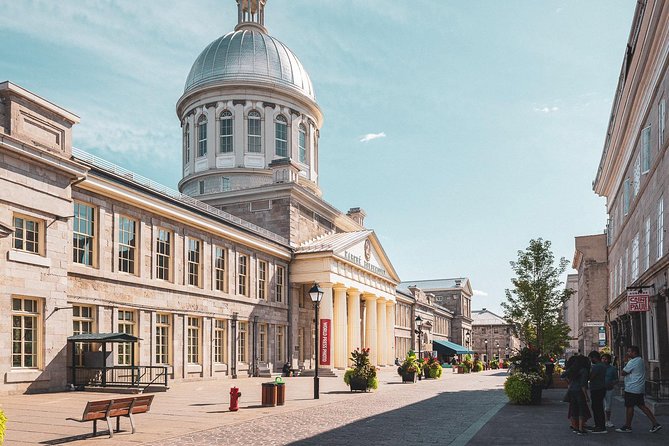 Walking tour of Old Montreal - 16/42 Tours - The history is more than dates and buildings