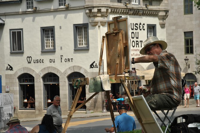 Walking Tour Through Quebec City's History - The guides make the difference
