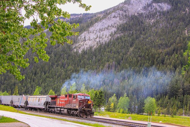 Waterfalls, Lakes & Hidden Gems – Yoho Adventure from Calgary - Wapta Falls is the day’s main walk