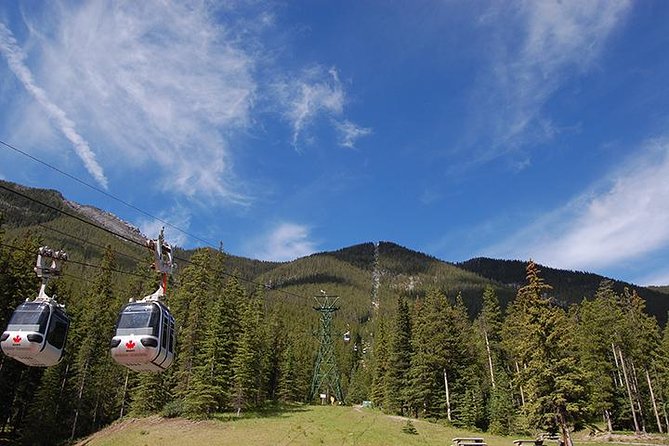Western Classic - One Way Calgary To Vancouver Rockies Bus Tour - A fast way to see the Canadian Rockies