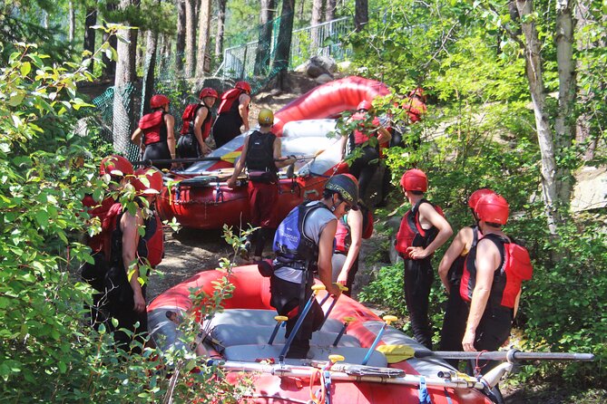Whitewater Rafting on Jasper's Fraser River - Guides who keep the boat working together
