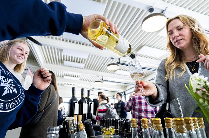 Wine Tour Wolfville Wine Tours in Nova Scotia- 6 Hours - Price, group value, and what is not included