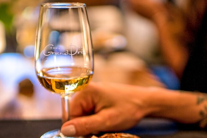 Wine Tour Wolfville Wine Tours in Nova Scotia- 6 Hours - Three wineries and the character of Nova Scotia wine